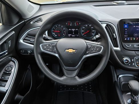 Used 2022 Chevrolet Malibu LT image 6
