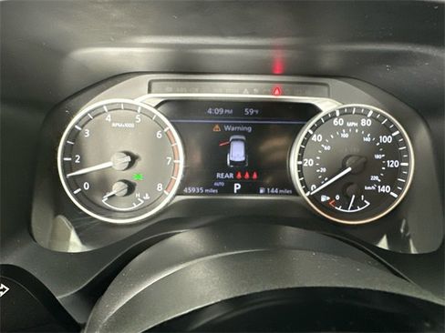 Used 2021 Nissan Rogue SV image 24