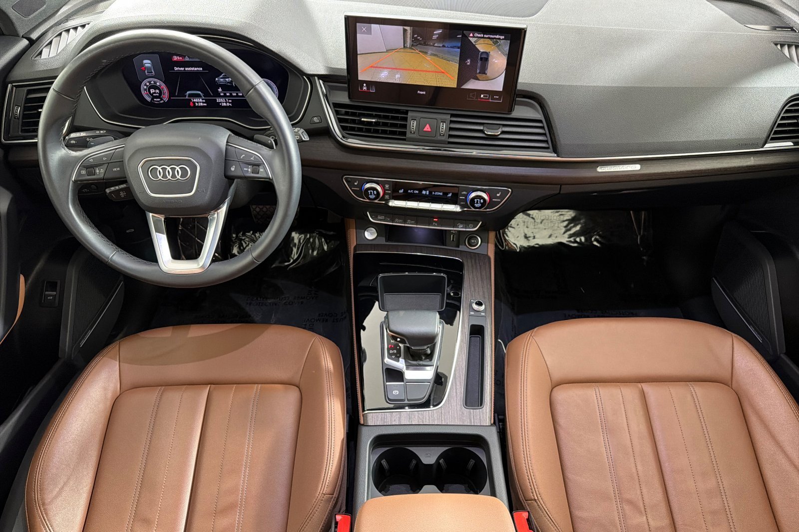 Used 2023 Audi Q5 2.0T Premium Plus w/ Premium Plus Package AWD/4WD image 12