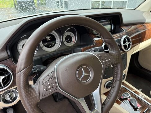 Used 2015 Mercedes-Benz GLK 350 4MATIC image 13