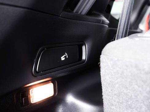 Used 2022 Mitsubishi Outlander ES AWD/4WD image 16