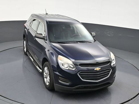Used 2017 Chevrolet Equinox LS FWD image 18