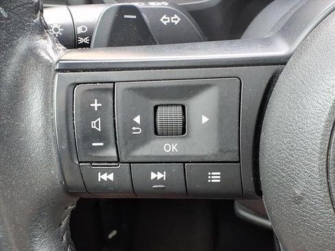 Used 2024 Nissan Rogue SV w/ SV Premium Package FWD image 13