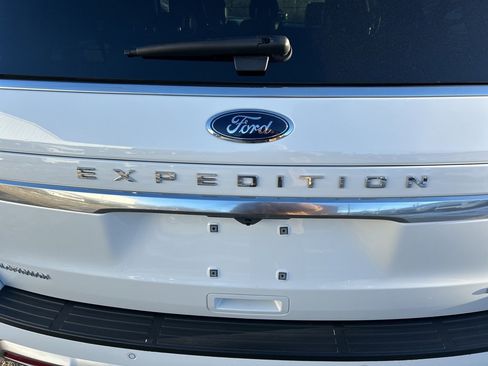 Used 2022 Ford Expedition Max Platinum image 32