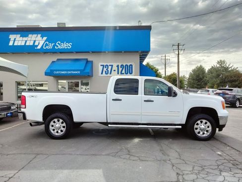Used 2011 GMC Sierra 3500 SLE w/ SLE Preferred Package image 9