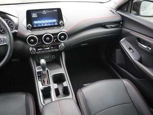 Used 2025 Nissan Sentra SR w/ SR Premium Package image 12