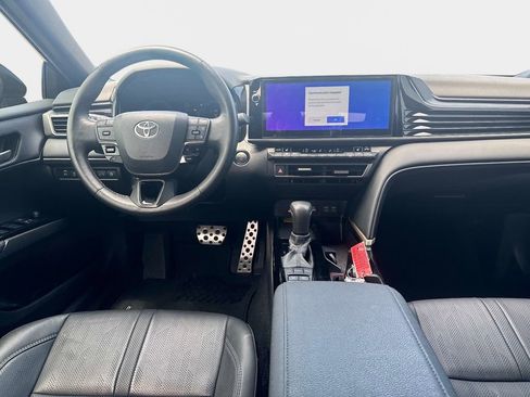 Used 2025 Toyota Camry XSE image 13