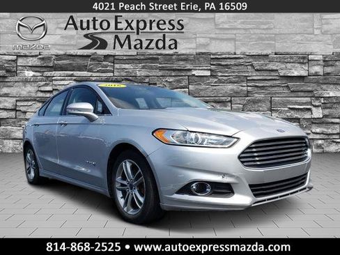 Used 2016 Ford Fusion SE FWD image 1