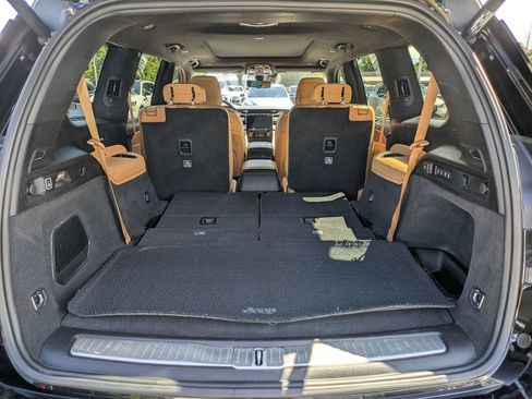 Used 2022 Jeep Grand Cherokee L Summit AWD/4WD image 21