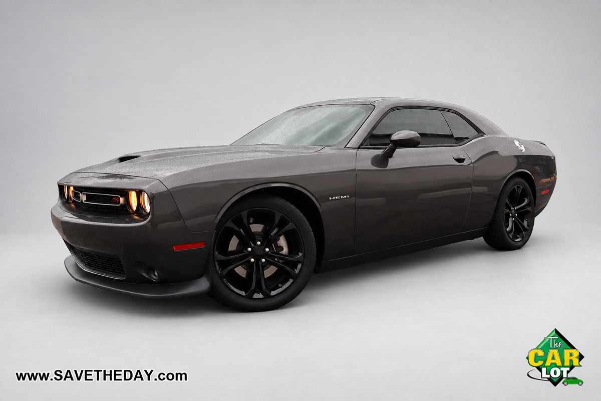 Used 2022 Dodge Challenger R/T RWD image 2