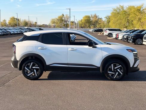 Used 2026 Nissan Kicks SV FWD image 7