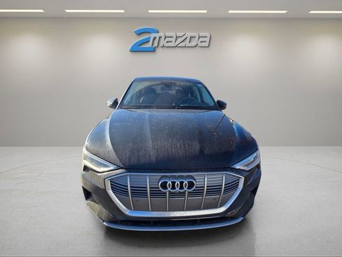 Used 2020 Audi e-tron Premium Plus image 8