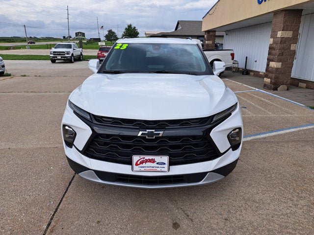 Used 2023 Chevrolet Blazer LT w/ LPO, Black Grille Bar Package AWD/4WD image 2