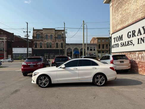 Used 2017 Mercedes-Benz C 300 4MATIC Sedan image 5