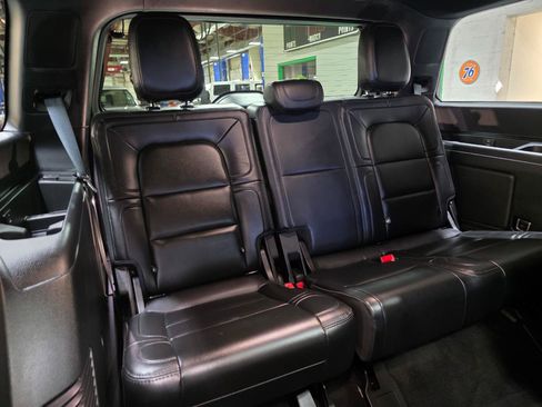 Used 2021 Lincoln Navigator Reserve w/ Luxury Package AWD/4WD image 28