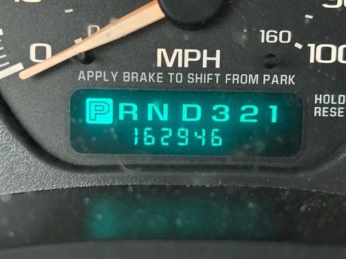 Used 2002 Chevrolet Avalanche 4x4 w/ Off-Road Suspension Pkg image 13