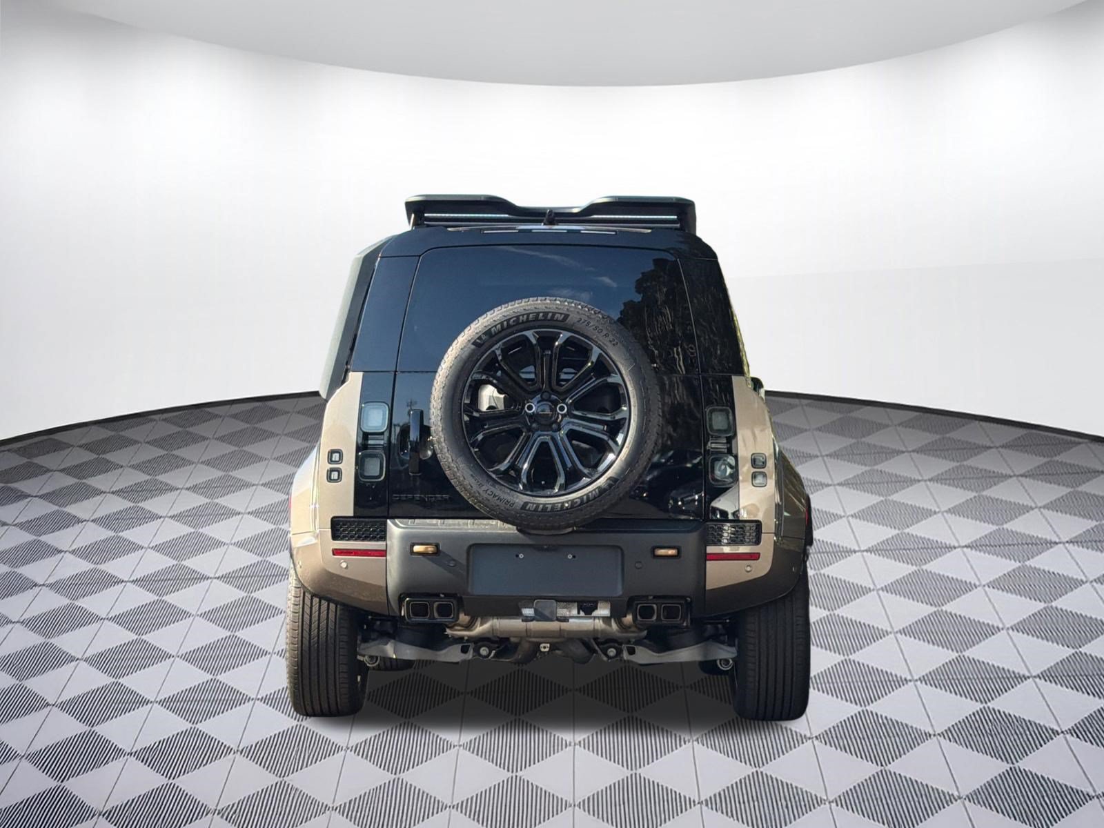 New 2026 Land Rover Defender 110 OCTA AWD/4WD image 9