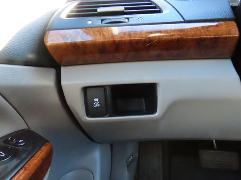 Used 2012 Honda Accord EX-L image 30