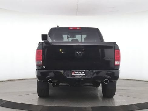 Used 2019 RAM 1500 Classic SLT w/ Black Appearance Group AWD/4WD image 11