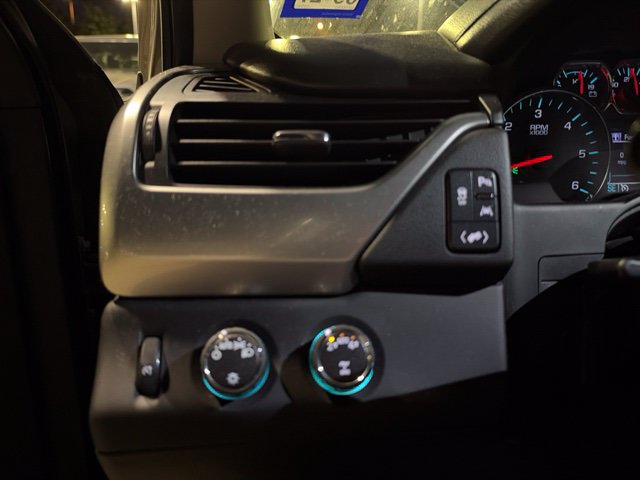 Used 2018 Chevrolet Tahoe LT AWD/4WD image 12