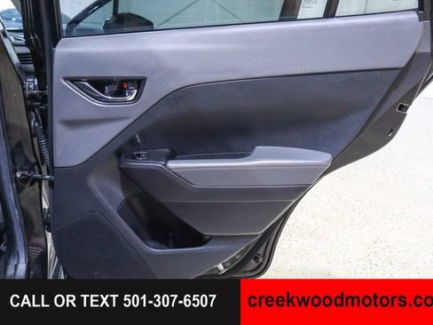 Used 2024 Subaru Crosstrek 2.5i Limited AWD/4WD image 44