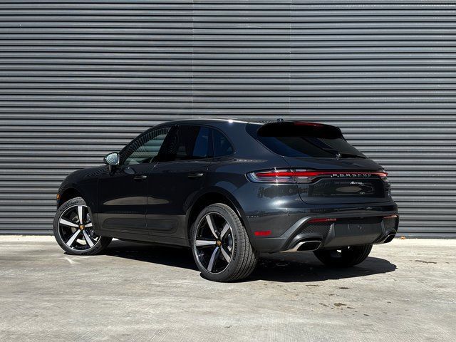 Certified 2026 Porsche Macan AWD/4WD image 3