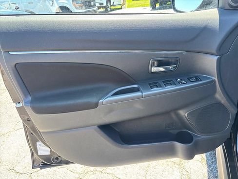 Used 2023 Mitsubishi Outlander Sport ES AWD/4WD image 22