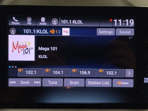 Used 2018 Honda Accord EX image 25
