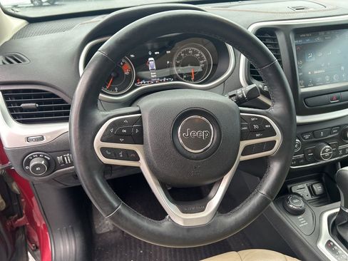 Used 2017 Jeep Cherokee Limited AWD/4WD image 12