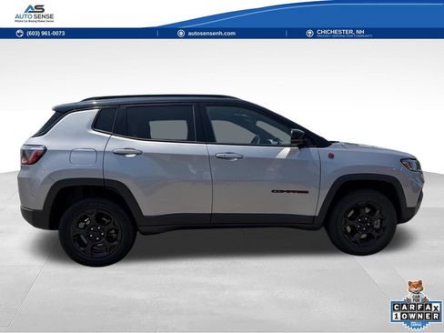 Used 2024 Jeep Compass Trailhawk AWD/4WD image 6