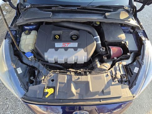 Used 2017 Ford Focus ST image 24