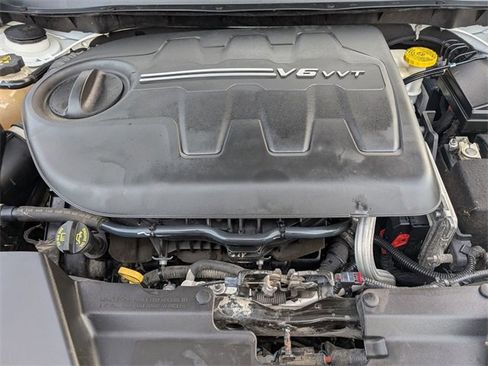 Used 2018 Jeep Cherokee Trailhawk image 32