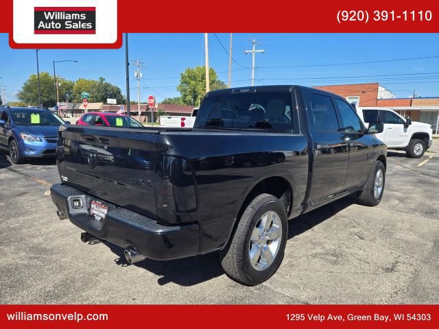 Used 2017 RAM 1500 Express w/ Black Ram 1500 Express Group AWD/4WD image 3
