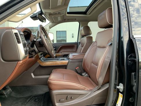 Used 2015 Chevrolet Silverado 3500 High Country image 30