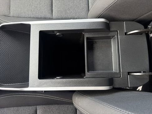 Used 2025 GMC Terrain Elevation image 25