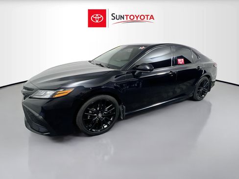 Used 2023 Toyota Camry XSE w/ Cold Weather Package FWD image 9