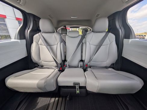 New 2026 Toyota Sienna XLE image 24