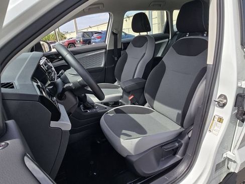 Certified 2023 Volkswagen Taos S FWD image 9