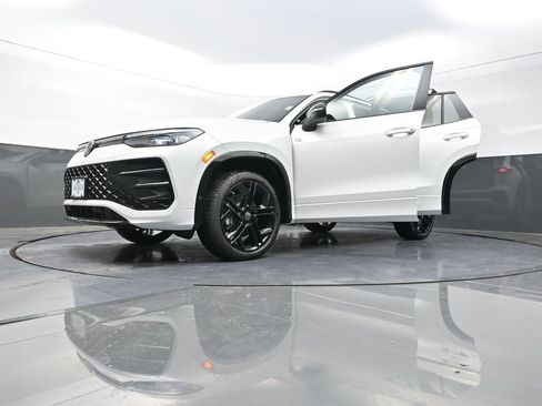 New 2026 Volkswagen Tiguan SE R-Line image 29