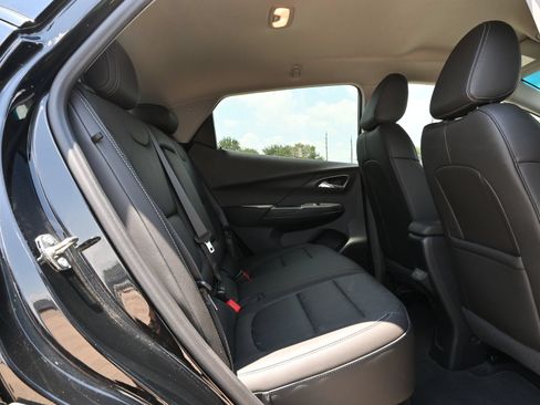 Used 2023 Chevrolet Bolt LT w/ Infotainment Package FWD image 24