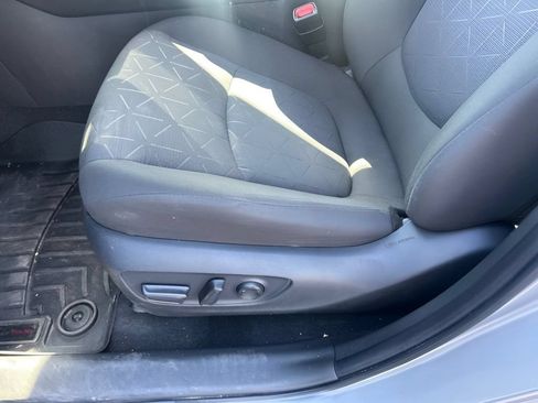 Used 2023 Toyota RAV4 XLE w/ XLE Grade Weather Package AWD/4WD image 21