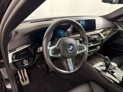 Used 2019 BMW M550i xDrive w/ Dynamic Handling Package AWD/4WD image 4