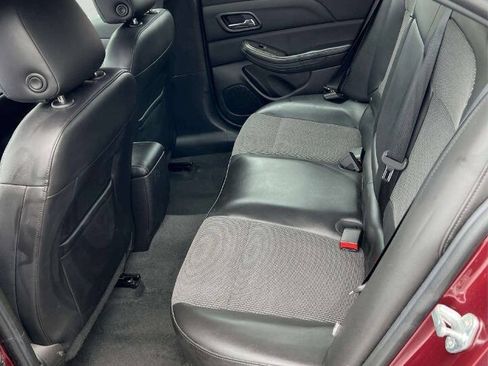 Used 2016 Chevrolet Malibu LT w/ Power Convenience Package FWD image 8