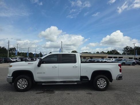 Used 2025 Chevrolet Silverado 2500 LT AWD/4WD image 11