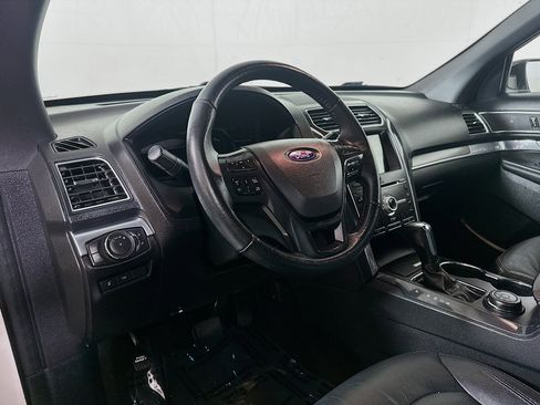 Used 2018 Ford Explorer Sport w/ Equipment Group 401A AWD/4WD image 9