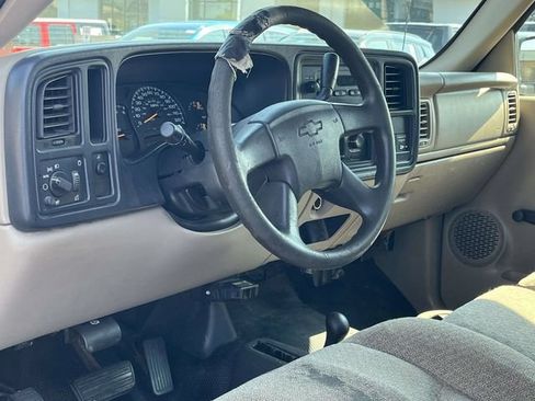 Used 2003 Chevrolet Silverado 2500 W/T w/ Skid Plate Package AWD/4WD image 12