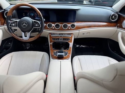 Used 2020 Mercedes-Benz E 450 4MATIC Sedan w/ Parking Assistance Package image 41