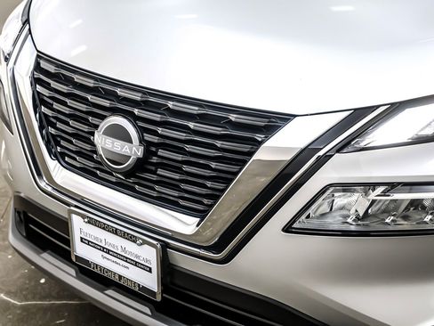 Used 2023 Nissan Rogue SV image 13