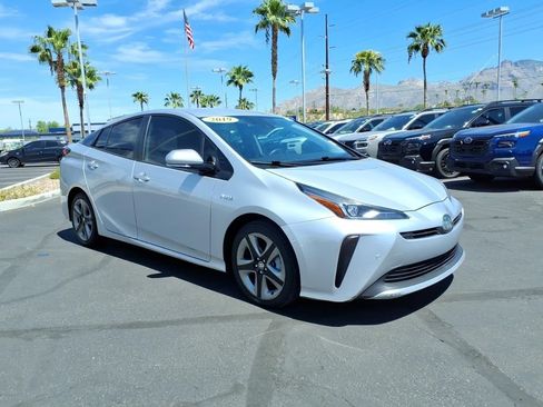 Used 2019 Toyota Prius XLE w/ Carpet Mat Package FWD image 31