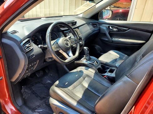 Used 2019 Nissan Rogue SL w/ Premium Package AWD/4WD image 5
